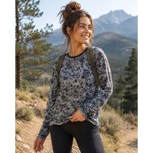 Patagonia Capilene Womens Large Blue Floral Mandala Long Sleeve Base Layer Top
